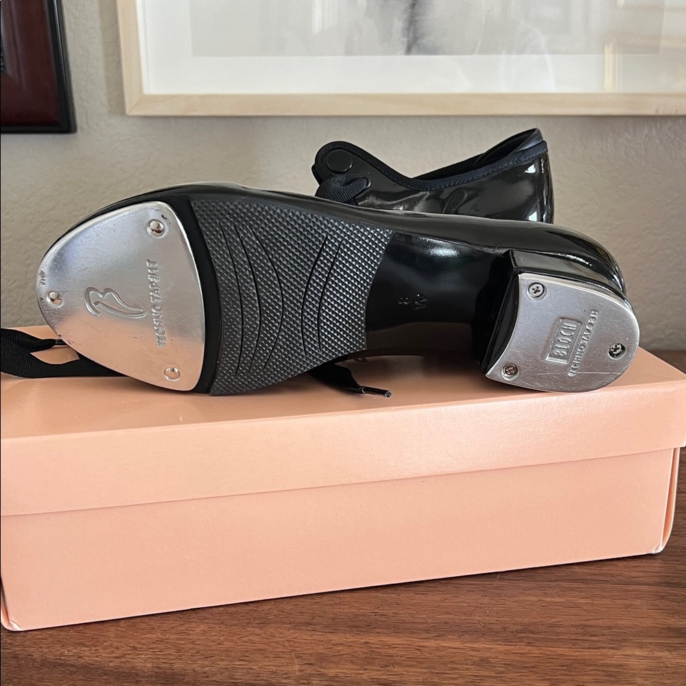 Bloch Black Patent Leather Flats with Ribbon Detail - Picture 3 of 4